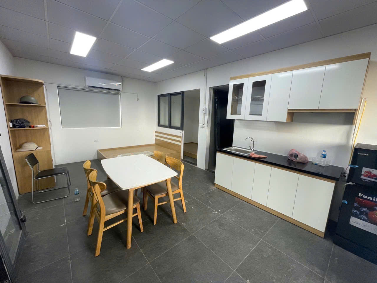 Cho thuê căn hộ ngõ 27 Đại Cổ Việt, 70m2, 3 ngủ, 8.5 Triệu ở gđ, nhóm Full đồ vào ngay - Ảnh chính